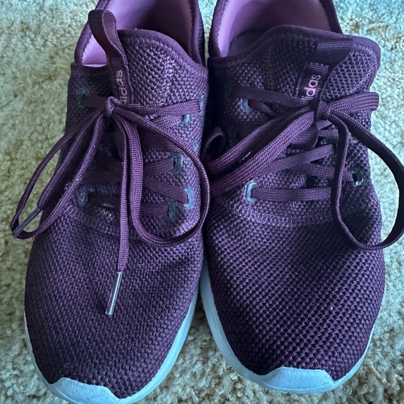 Maroon Adidas Cloudfoam. Size 8 1/2. - Picture 7 of 8